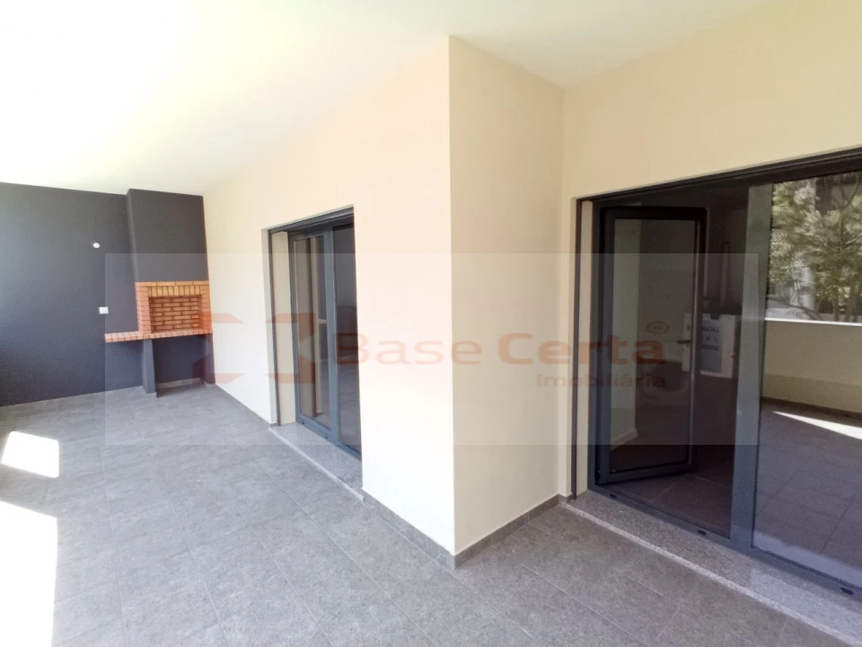 Apartamento T4 para Venda em Corroios Foto 30