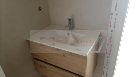 Moradia T4 para Venda em Corroios