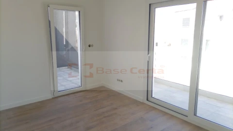 Moradia T4 para Venda em Corroios