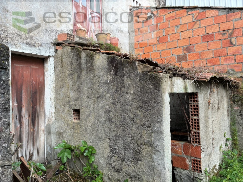 Moradia T2 para Venda em Silvares Foto 3