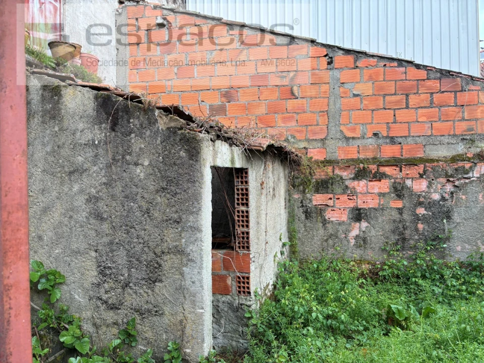 Moradia T2 para Venda em Silvares Foto 2