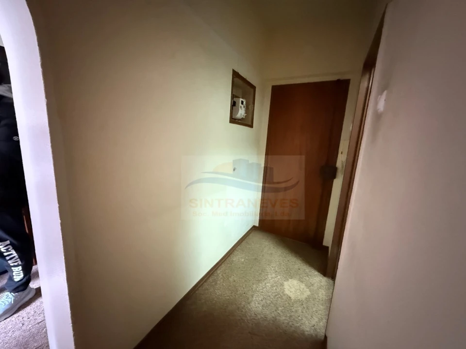 Apartamento T1 para Venda em Massamá e Monte Abraão Foto 8