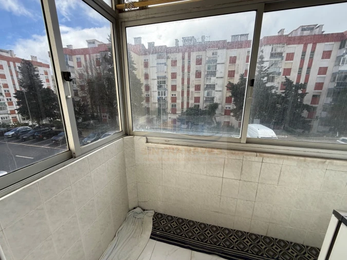 Apartamento T1 para Venda em Massamá e Monte Abraão Foto 16