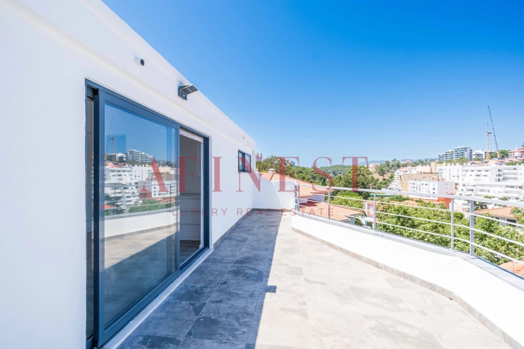 Apartamento T4 para Venda em Cascais e Estoril Foto 3