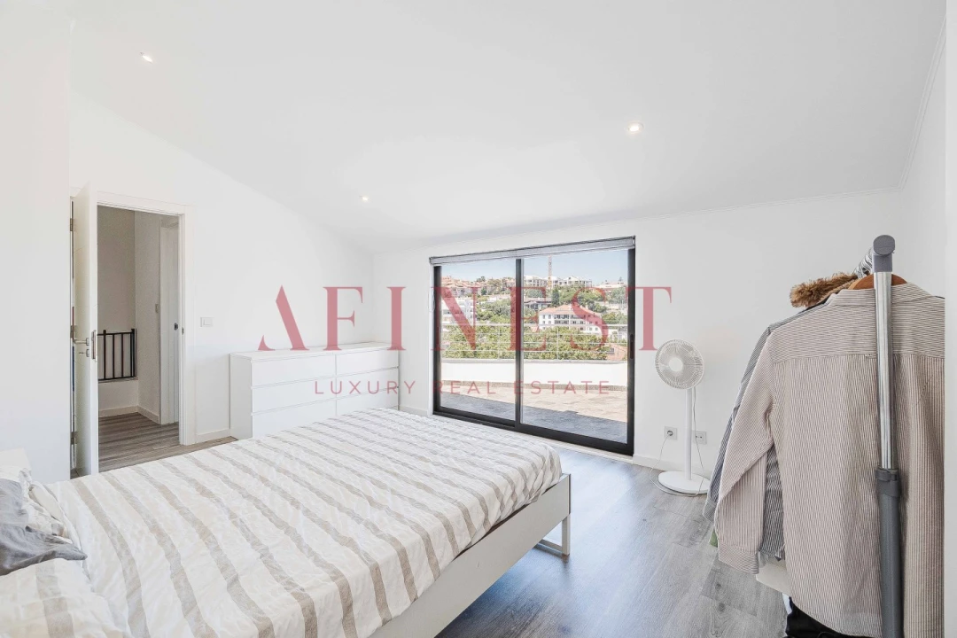 Apartamento T4 para Venda em Cascais e Estoril Foto 32