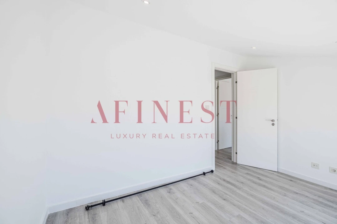 Apartamento T4 para Venda em Cascais e Estoril Foto 37