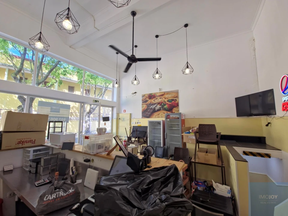 Loja para Venda em Oeiras e São Julião da Barra, Paço de Arcos e Caxias Foto 7