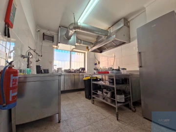 Loja para Venda em Oeiras e São Julião da Barra, Paço de Arcos e Caxias