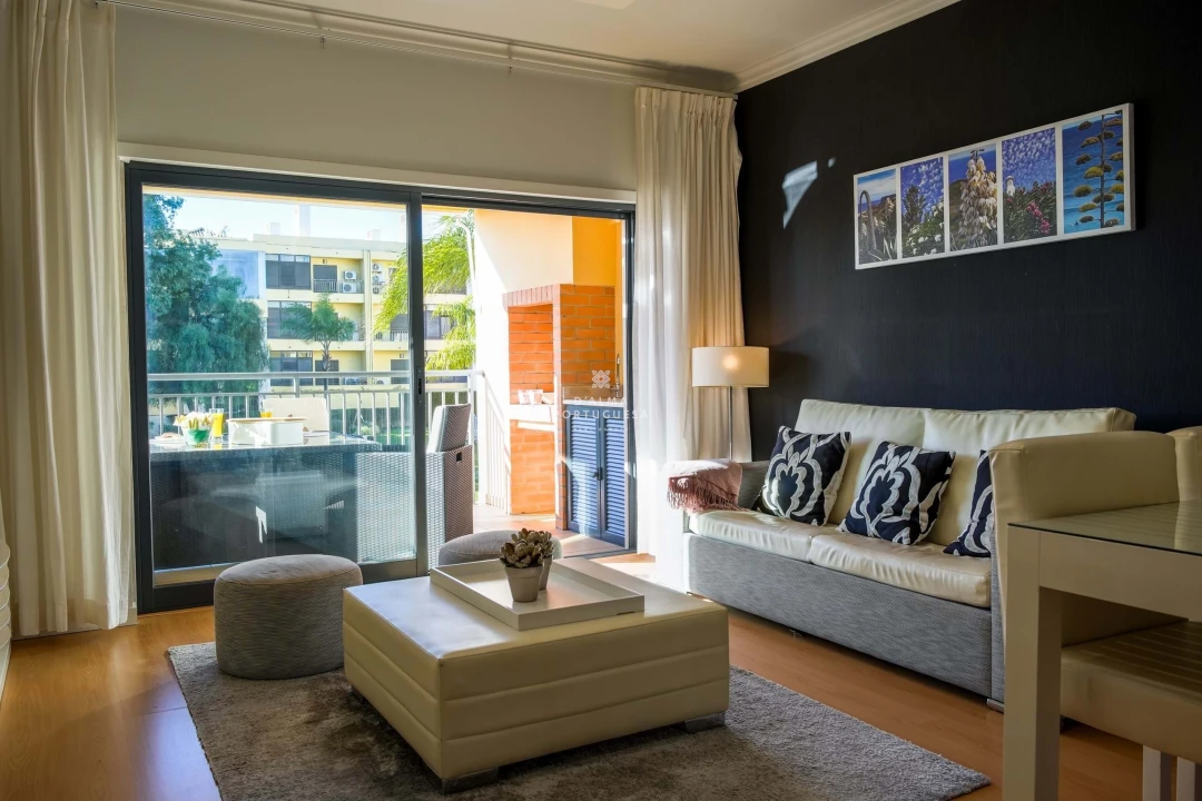 Apartamento T2 para Arrendamento em Quarteira Foto 5