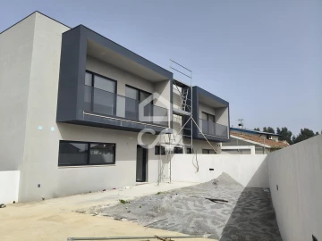 Moradia T3 para Venda em Cidade da Maia