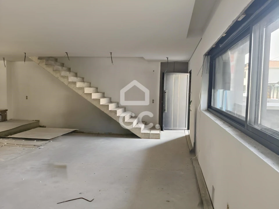 Moradia T3 para Venda em Cidade da Maia Foto 23