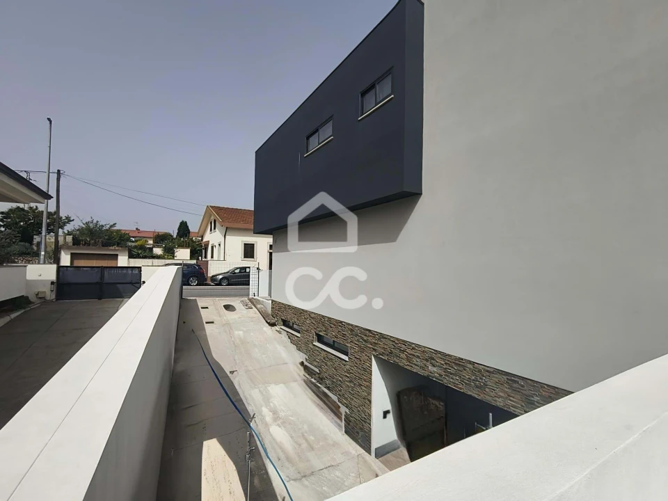 Moradia T3 para Venda em Cidade da Maia Foto 4