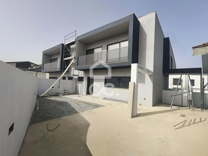 Moradia T3 para Venda em Cidade da Maia Foto 23
