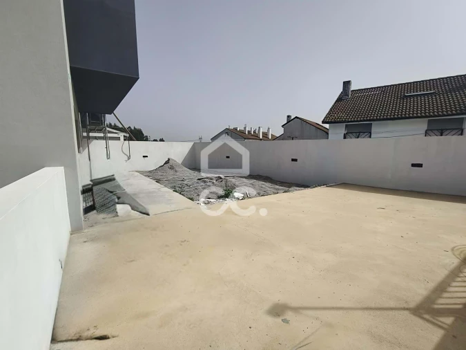 Moradia T3 para Venda em Cidade da Maia Foto 13
