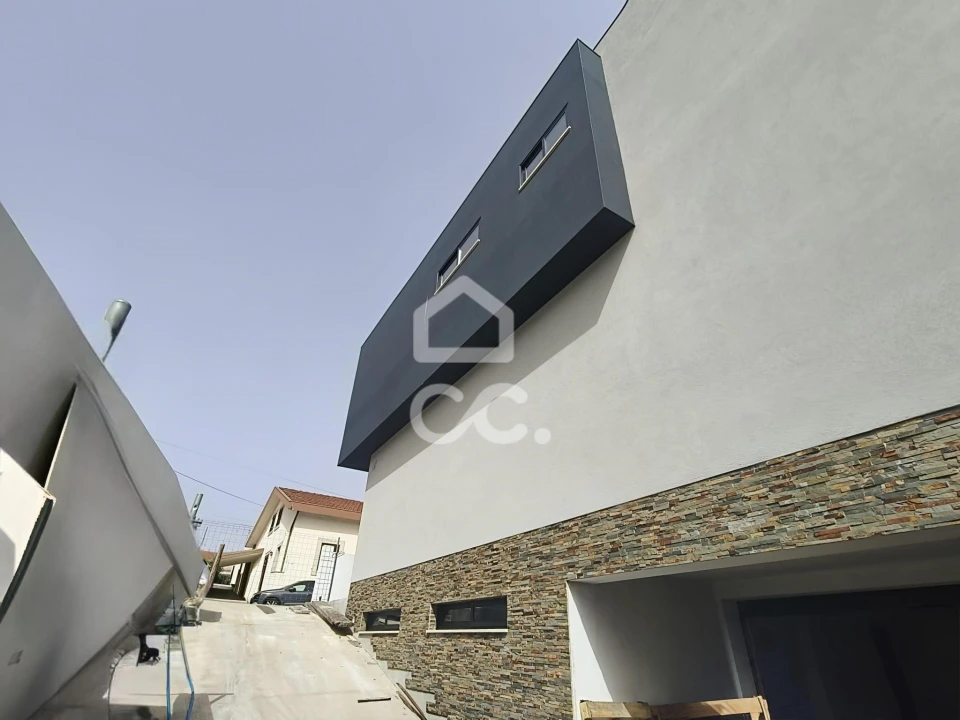 Moradia T3 para Venda em Cidade da Maia Foto 14