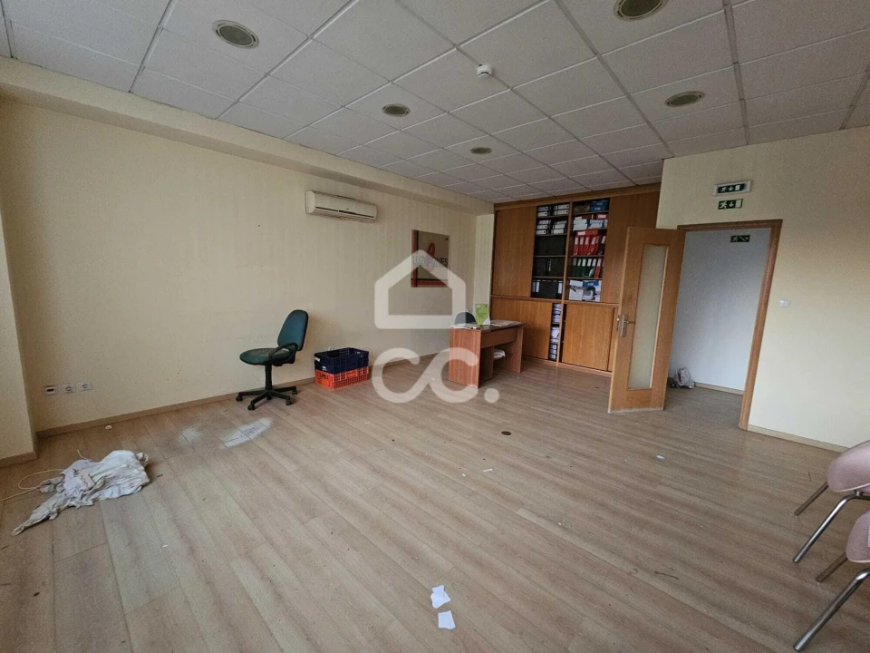 Armazém para Venda em Beja (Salvador e Santa Maria da Feira) Foto 10