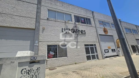Armazém para Venda em Beja (Salvador e Santa Maria da Feira)