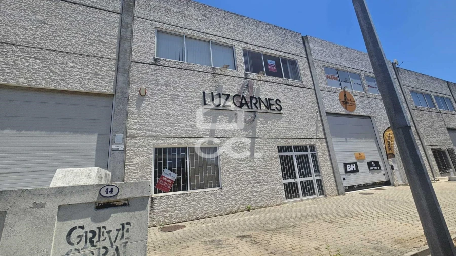Armazém para Venda em Beja (Salvador e Santa Maria da Feira)
