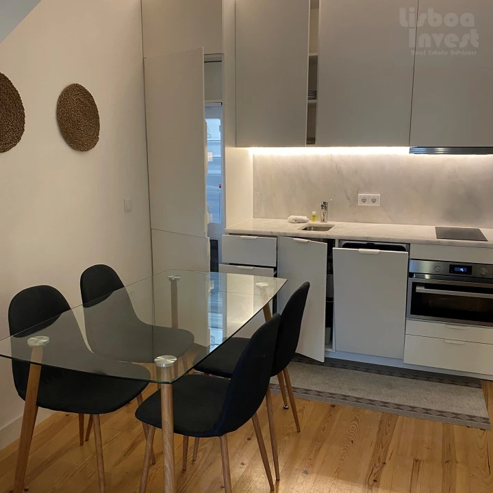 Apartamento T1 para Arrendamento em Santa Maria Maior Foto 7