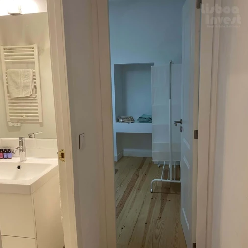 Apartamento T1 para Arrendamento em Santa Maria Maior Foto 3