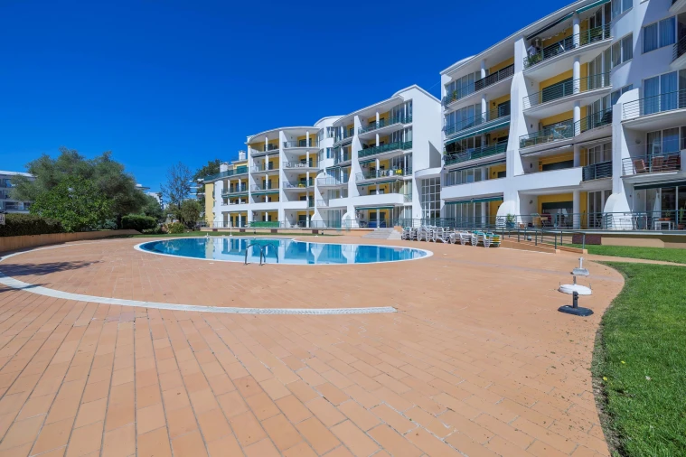 Apartamento T3 para Venda em Portimão Foto 6