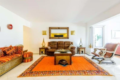 Apartamento T5 para Venda em Quarteira
