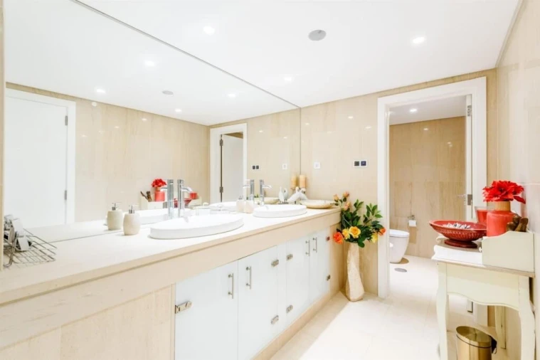 Apartamento T5 para Venda em Quarteira Foto 18