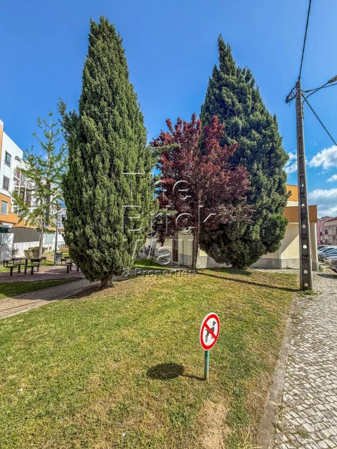 Apartamento T2 para Venda em Alverca do Ribatejo e Sobralinho