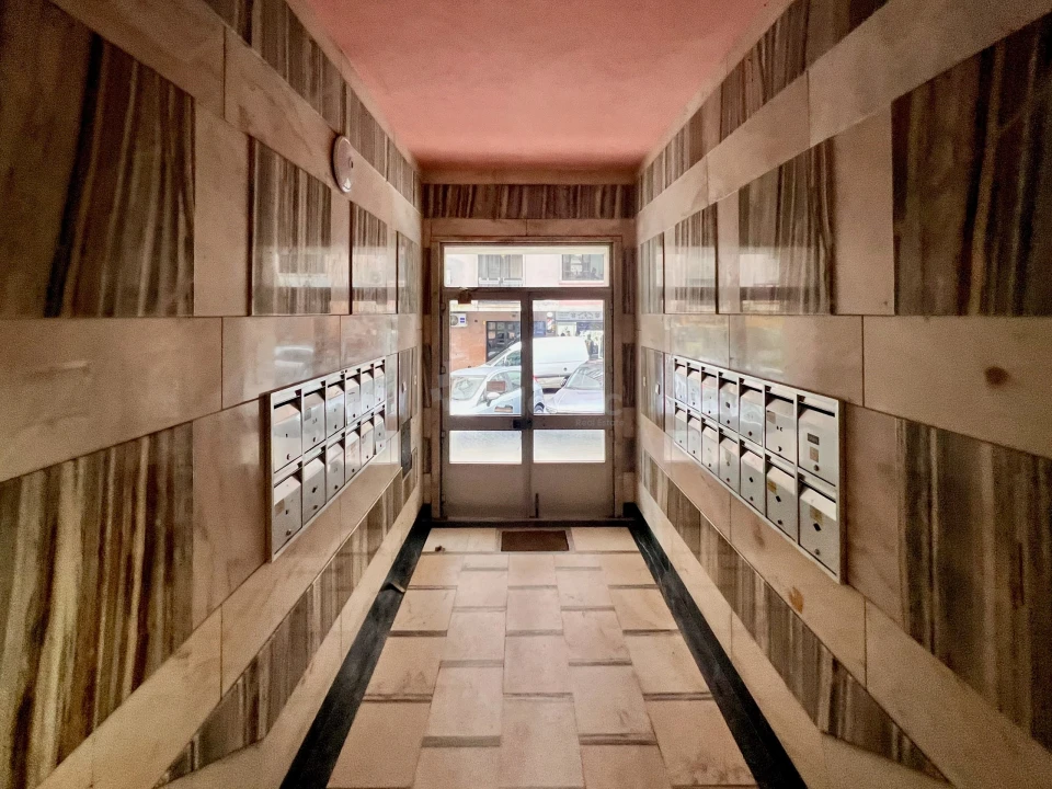 Apartamento T2 para Venda em Agualva e Mira-Sintra Foto 28