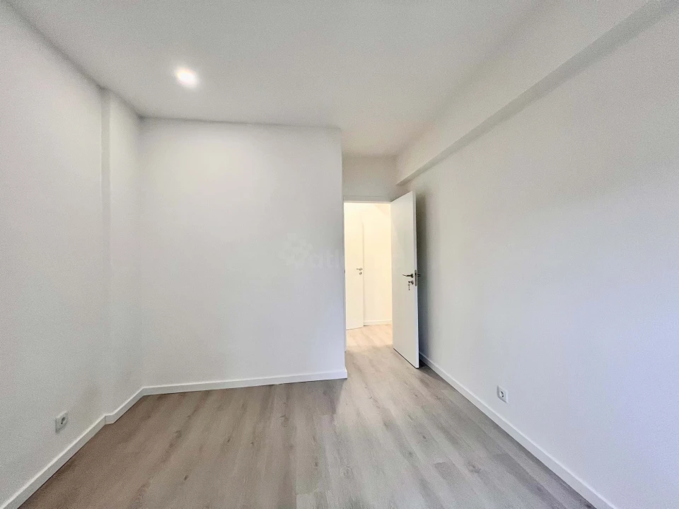 Apartamento T2 para Venda em Agualva e Mira-Sintra Foto 21