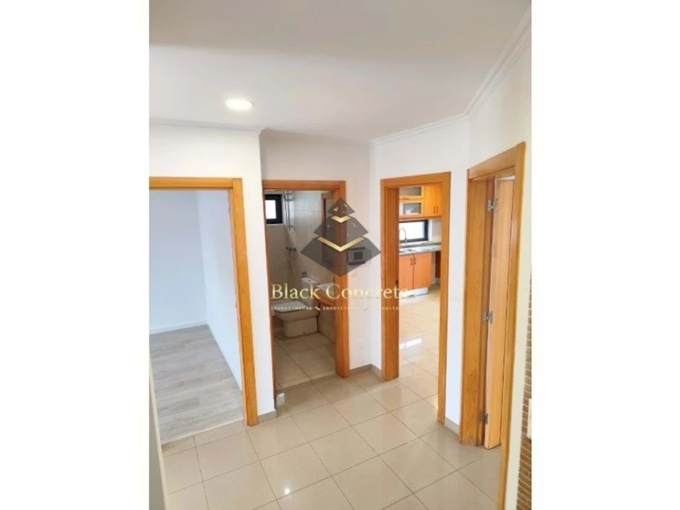 Moradia T5 para Venda em Laranjeiro e Feijó Foto 14