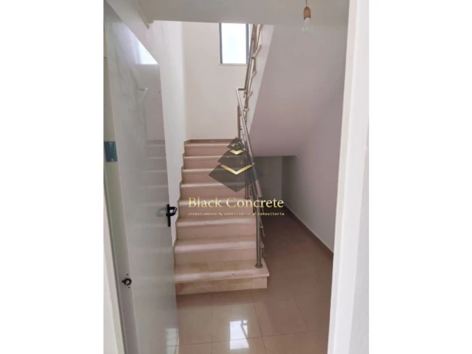 Moradia T5 para Venda em Laranjeiro e Feijó Foto 43