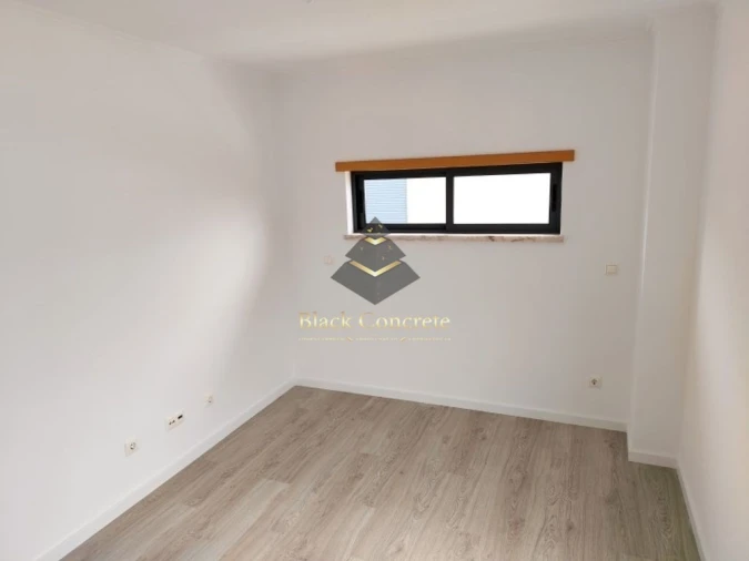 Moradia T5 para Venda em Laranjeiro e Feijó Foto 41