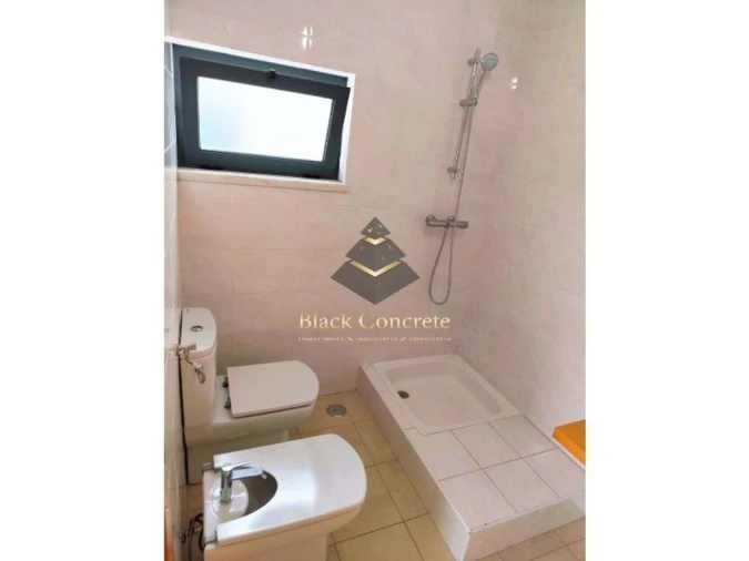 Moradia T5 para Venda em Laranjeiro e Feijó Foto 26