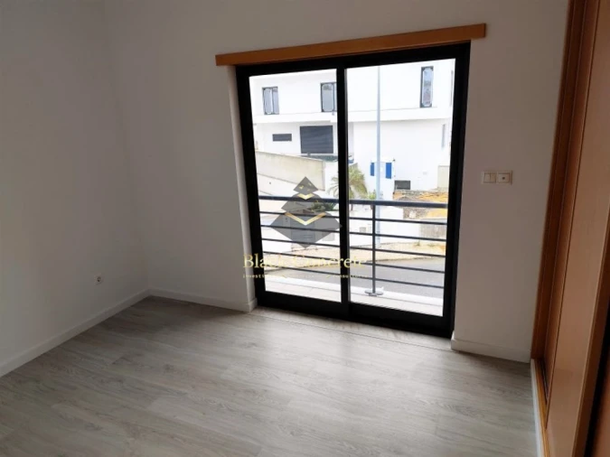 Moradia T5 para Venda em Laranjeiro e Feijó Foto 28