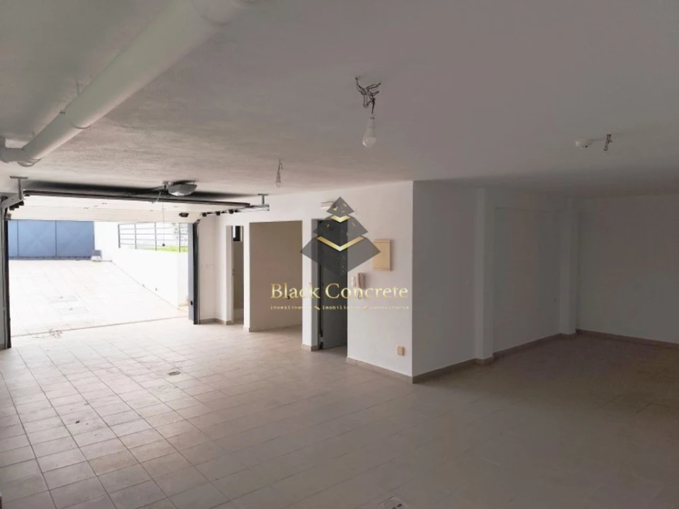 Moradia T5 para Venda em Laranjeiro e Feijó Foto 47