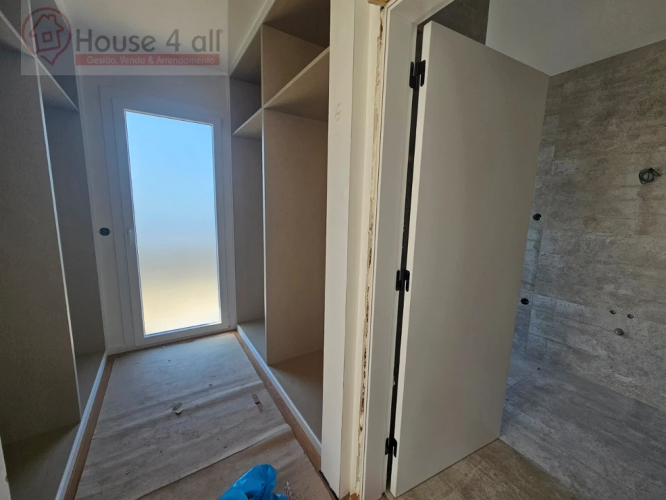 Moradia T4 para Venda em Tornada e Salir do Porto Foto 14