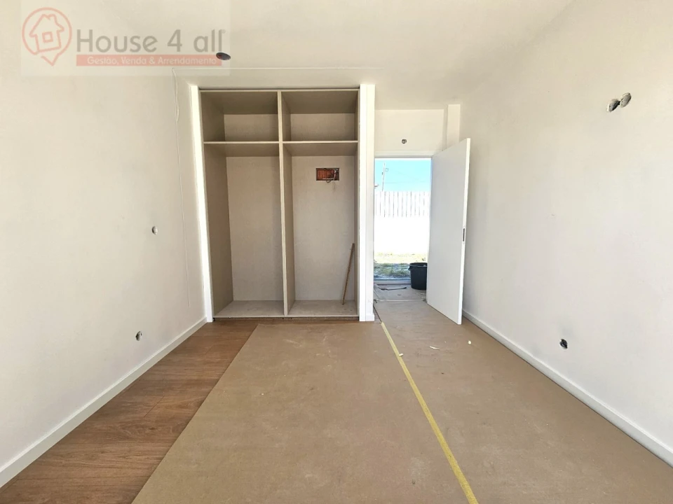 Moradia T4 para Venda em Tornada e Salir do Porto Foto 17