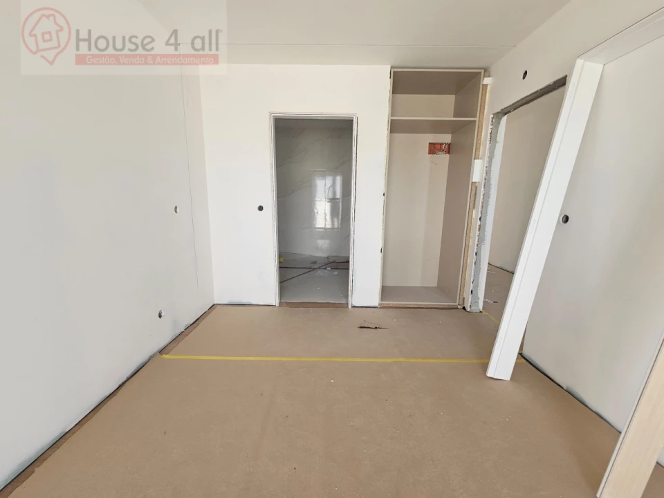 Moradia T4 para Venda em Tornada e Salir do Porto Foto 25