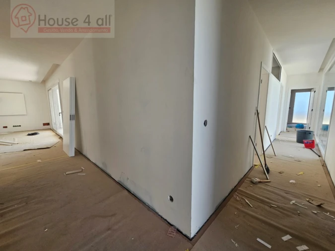 Moradia T4 para Venda em Tornada e Salir do Porto Foto 8