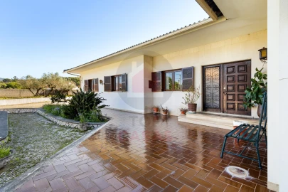 Moradia T5 para Venda em Minde