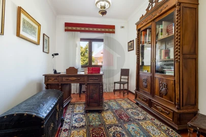 Moradia T5 para Venda em Minde