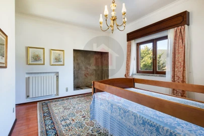 Moradia T5 para Venda em Minde