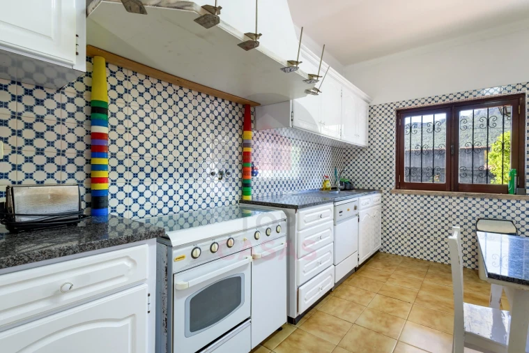 Moradia T5 para Venda em Minde Foto 11