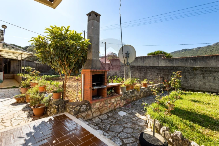 Moradia T5 para Venda em Minde Foto 27