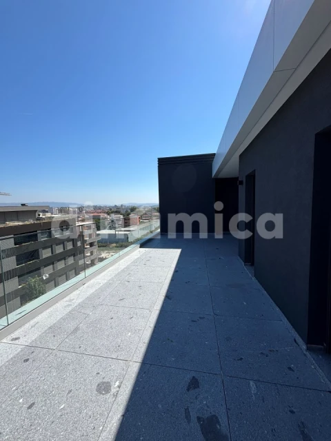 Apartamento T3 para Venda em Vila Nova de Famalicão e Calendário