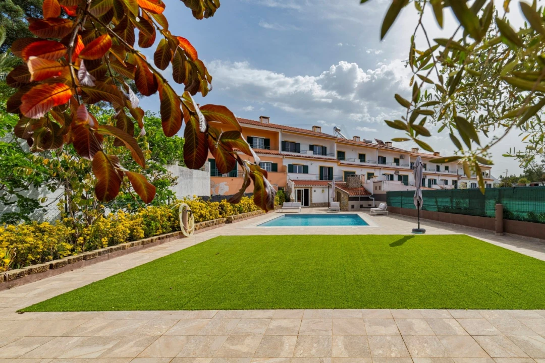 Moradia T4 para Venda em Gambia-Pontes-Alto da Guerra Foto 1