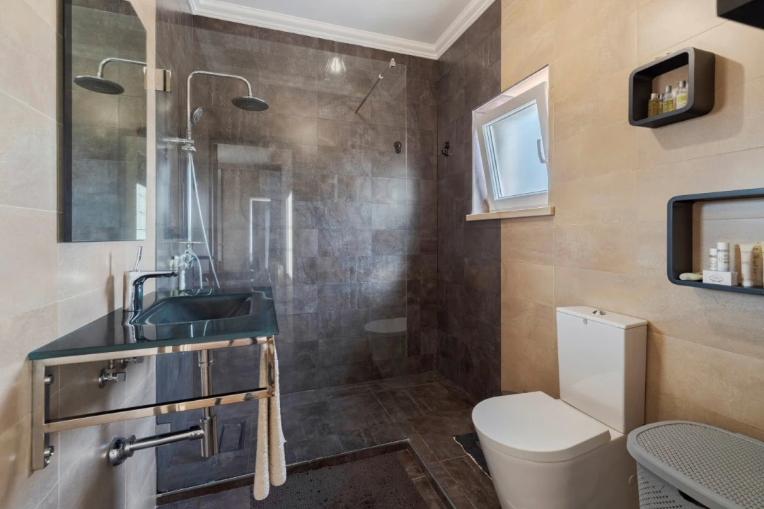 Moradia T4 para Venda em Gambia-Pontes-Alto da Guerra Foto 24