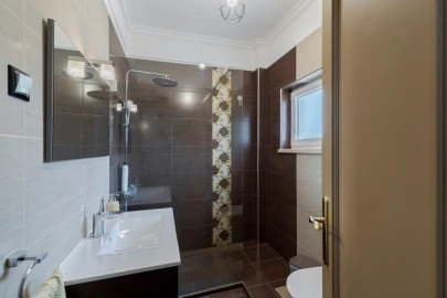 Moradia T4 para Venda em Gambia-Pontes-Alto da Guerra