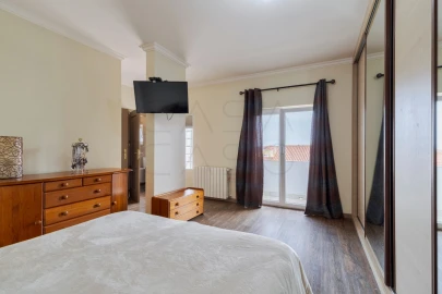 Moradia T4 para Venda em Gambia-Pontes-Alto da Guerra